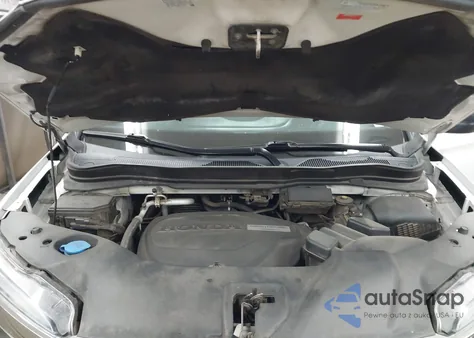 2018 Honda Pilot Lx z USA, uszkodzony, nr VIN 5FNYF5H16JB022129